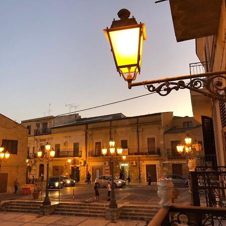 Apartamento Cortile Umberto Racalmuto Exterior foto